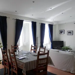 Appartamento Cozy In Center, Lisbona