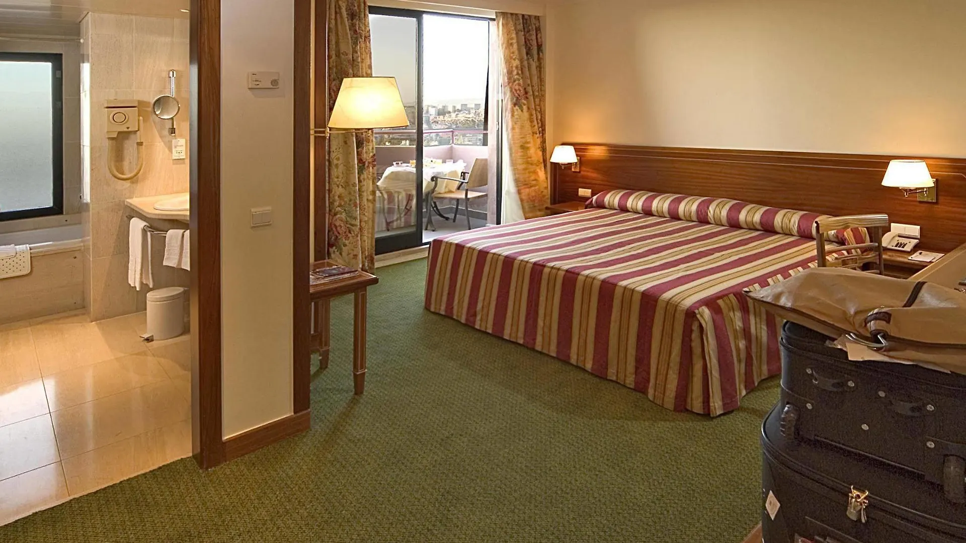 Hotel Real Parque Lisboa 4*,